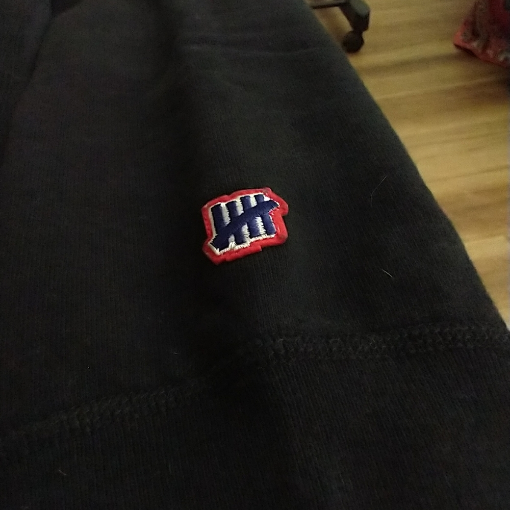 Vintage undefeated crew neck